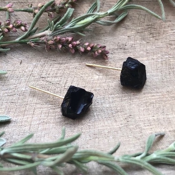 🆕 New Raw Black Tourmaline Crystal Stud Gemstone Earrings - Picture 2 of 7